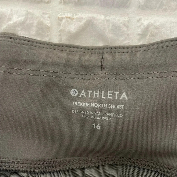 Althleta Olive green Trekkie North shorts - Picture 6 of 8
